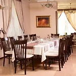 Contessa 3*