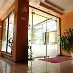 Contessa 3*