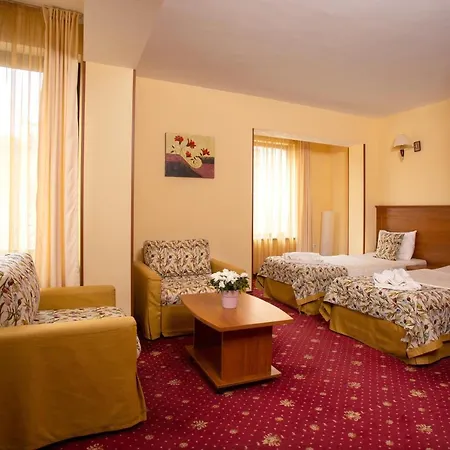 Contessa 3*