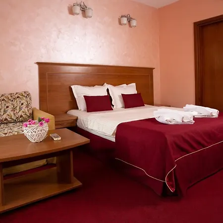 Contessa 3*