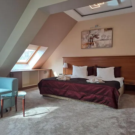 Contessa 3* Шумен