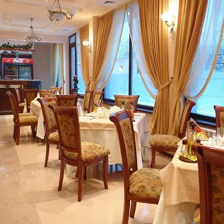 Contessa 3*